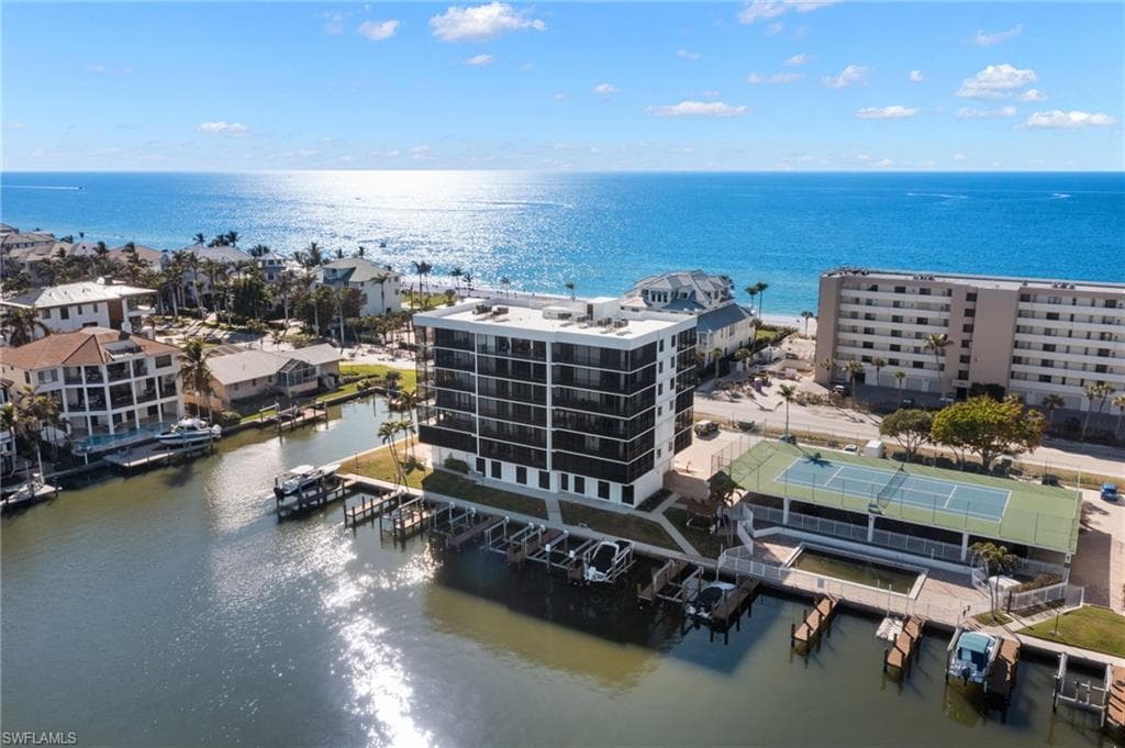 10420 Gulf Shore DR 143 NAPLES, FL 34108