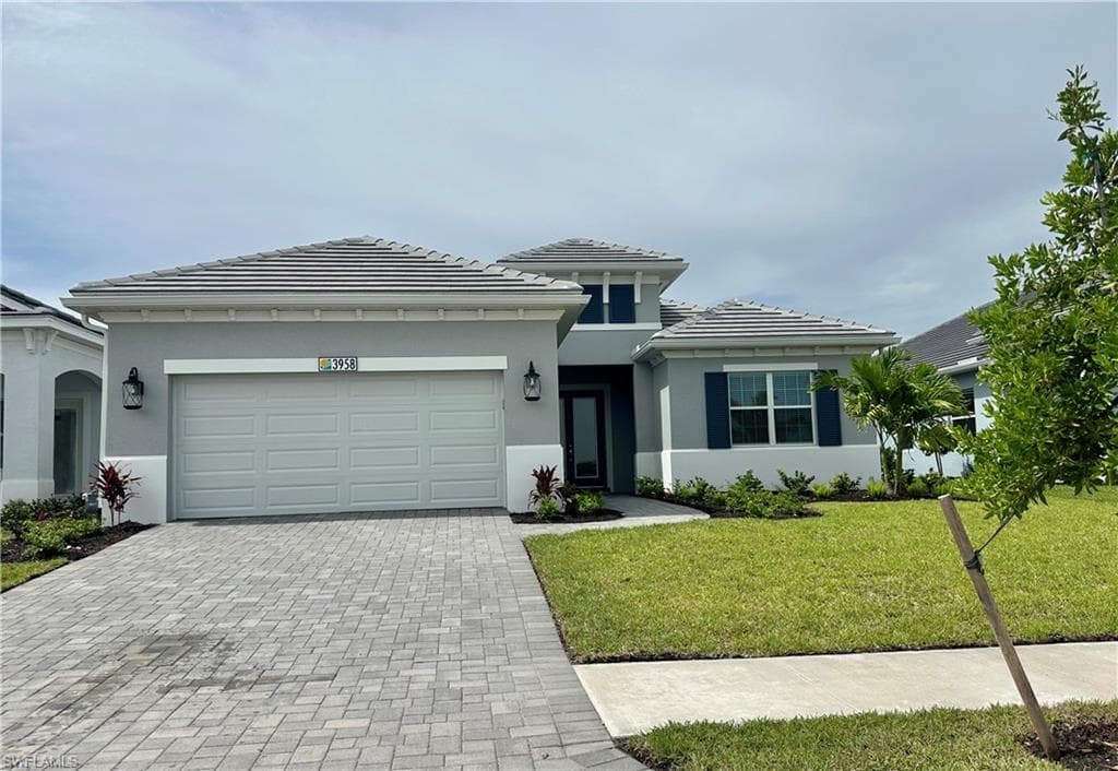 3958 Perseus ST NAPLES, FL 34120
