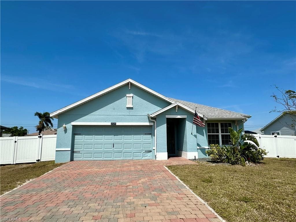 209 SE 4th TER CAPE CORAL, FL 33990