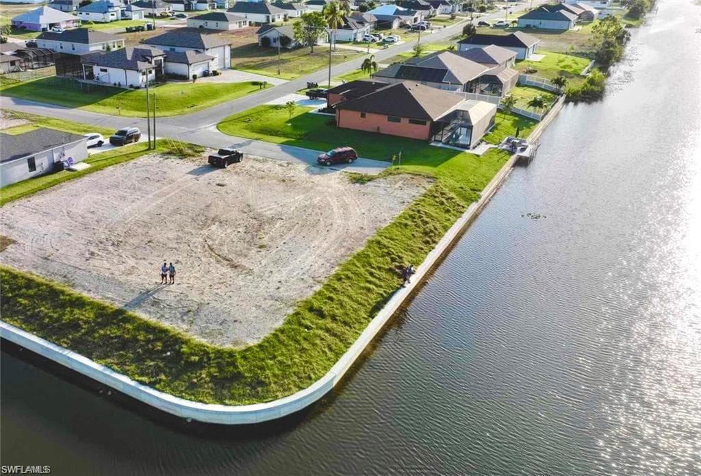 1117 10th PL CAPE CORAL, FL 33909