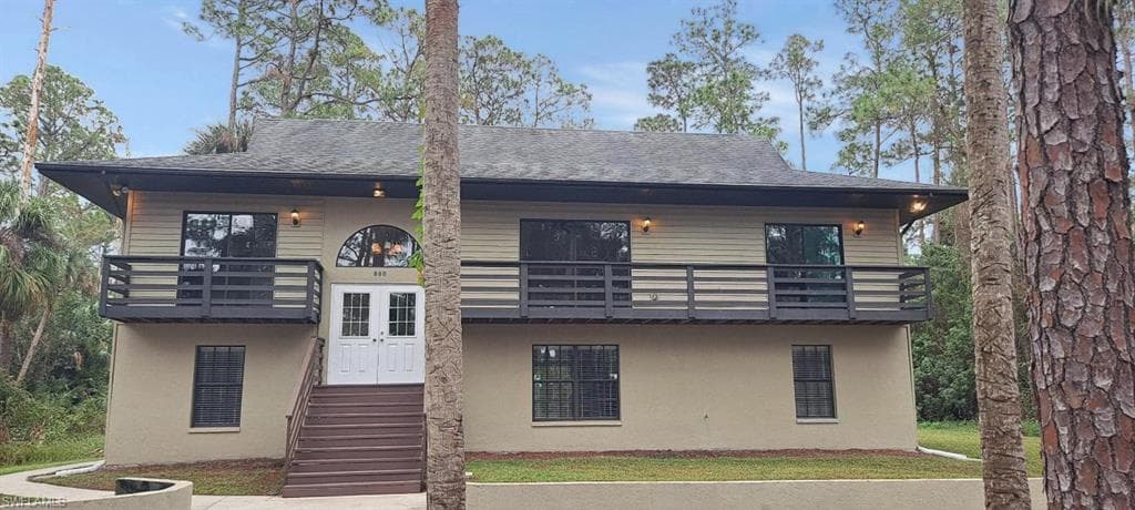 880 Wilson BLVD N NAPLES, FL 34120