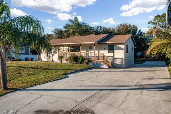 2604 50th ST SW LEHIGH ACRES, FL 33976