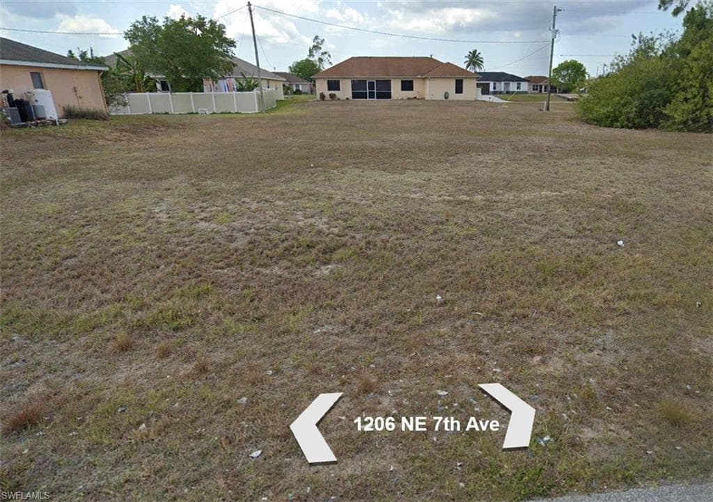 1206 NE 7th AVE CAPE CORAL, FL 33909