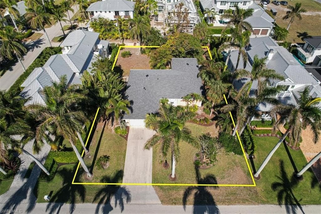 535 14th AVE S NAPLES, FL 34102