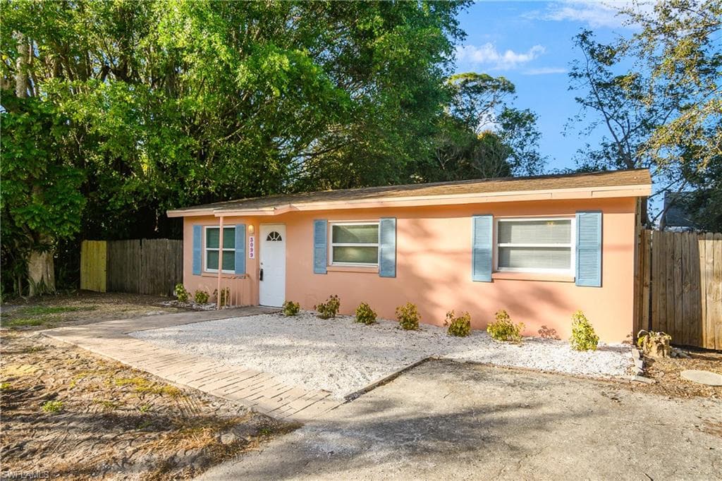 3099 Estey AVE NAPLES, FL 34104