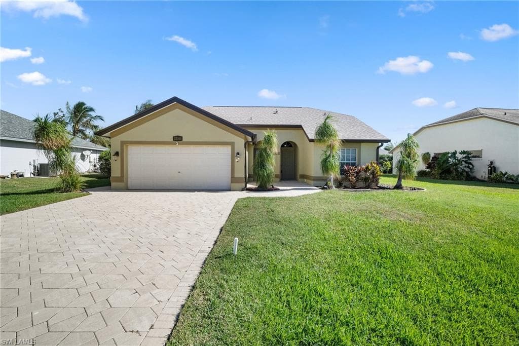 22360 Fountain Lakes BLVD ESTERO, FL 33928