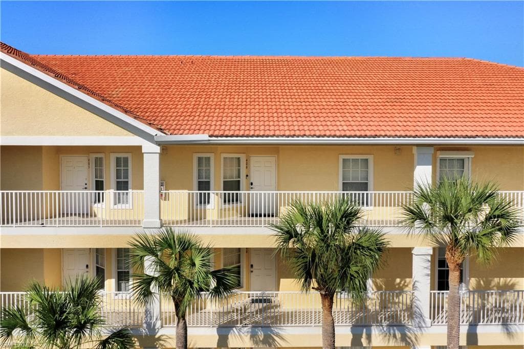 9175 Celeste DR 2-406 NAPLES, FL 34113