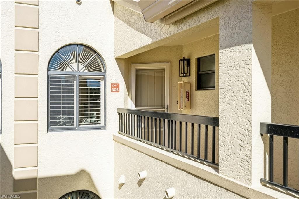 7048 Pelican Bay BLVD C-302 NAPLES, FL 34108