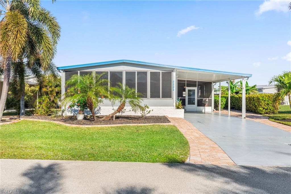 9292 Lord RD BONITA SPRINGS, FL 34135