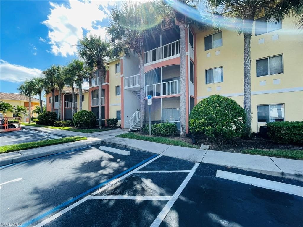 6450 Aragon WAY 304 FORT MYERS, FL 33966