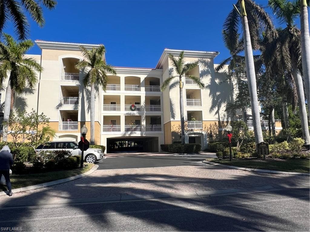 11090 Harbour Yacht CT 53E FORT MYERS, FL 33908