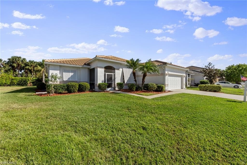 11064 Lakeland CIR FORT MYERS, FL 33913