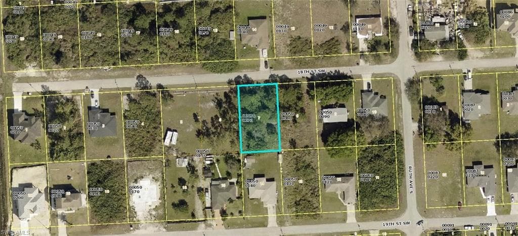 3307 18th ST SW LEHIGH ACRES, FL 33976