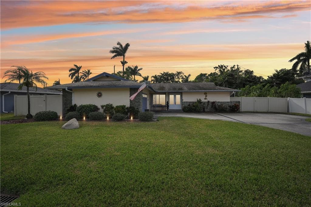 1308 Walden DR FORT MYERS, FL 33901