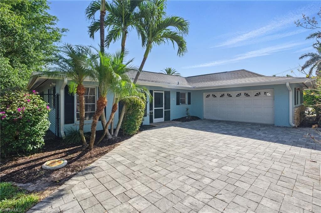 261 Viking WAY NAPLES, FL 34110