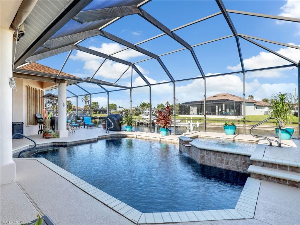 4119 10th CT CAPE CORAL, FL 33904
