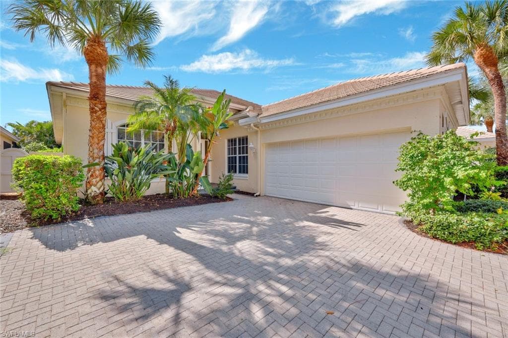 3625 Olde Cottage LN BONITA SPRINGS, FL 34134