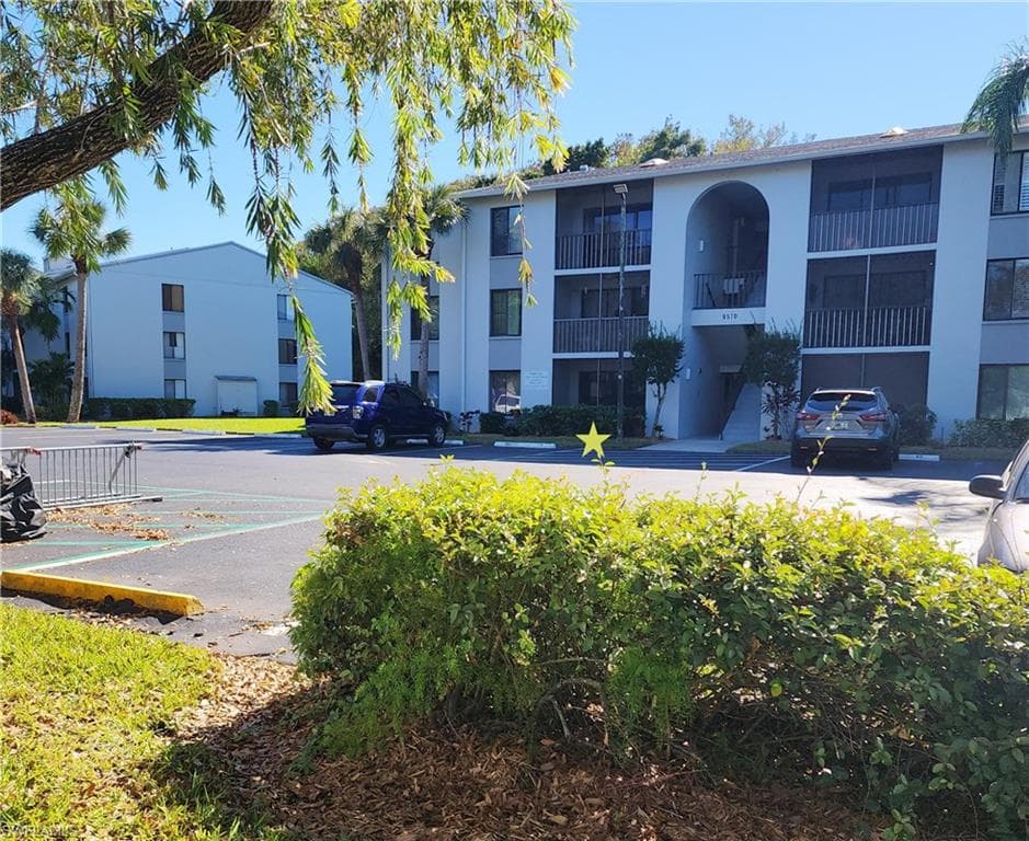 9570 Green Cypress LN 1-A1 FORT MYERS, FL 33905