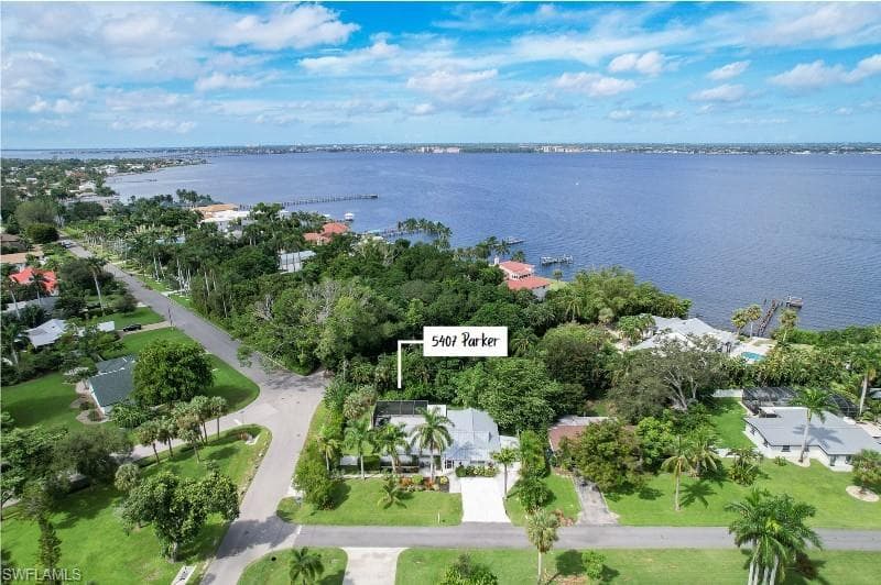 5407 Parker DR FORT MYERS, FL 33919
