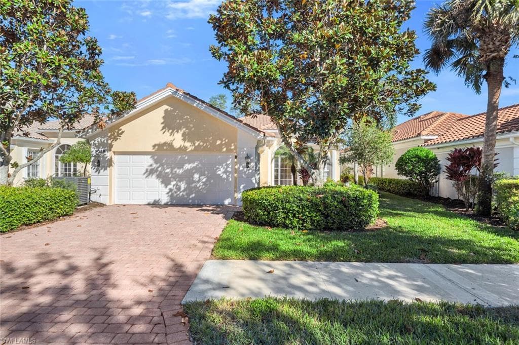 5029 Jarvis LN NAPLES, FL 34119