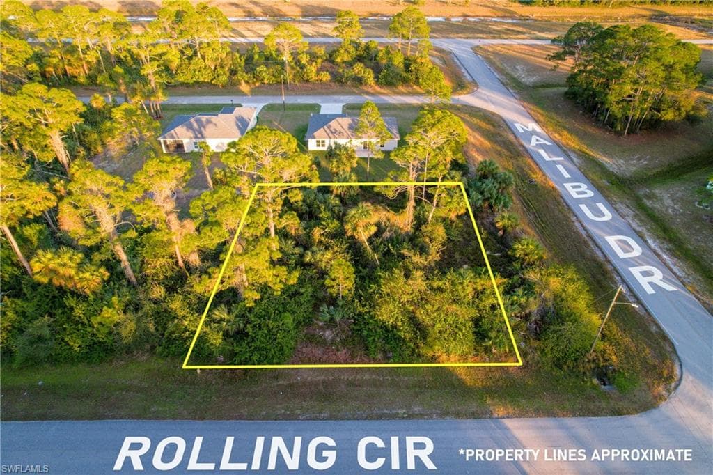 8056 Rolling CIR LABELLE, FL 33935