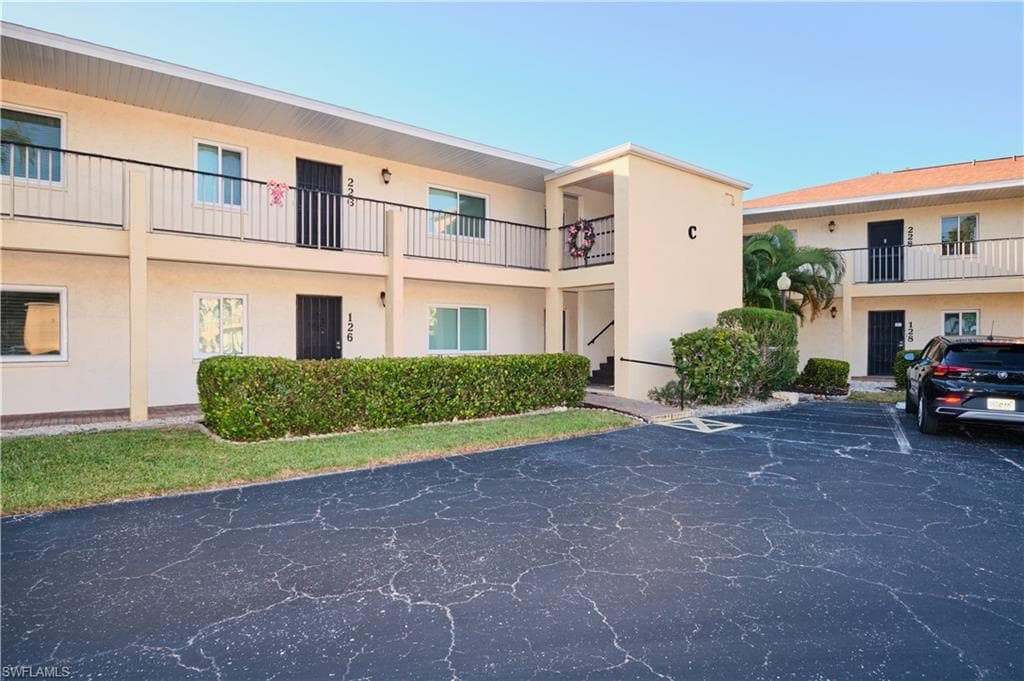6184 Michelle WAY 127 FORT MYERS, FL 33919