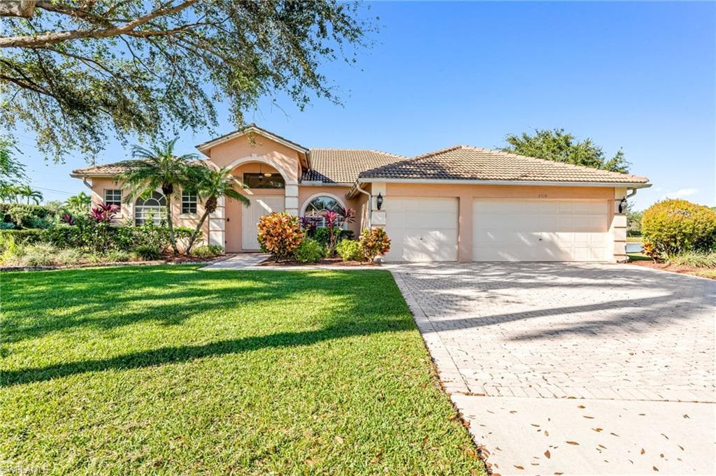 3319 Mystic River DR NAPLES, FL 34120