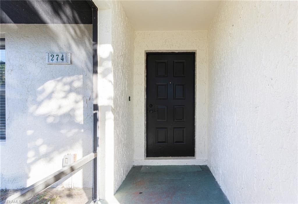 274 Ground Dove CIR LEHIGH ACRES, FL 33936