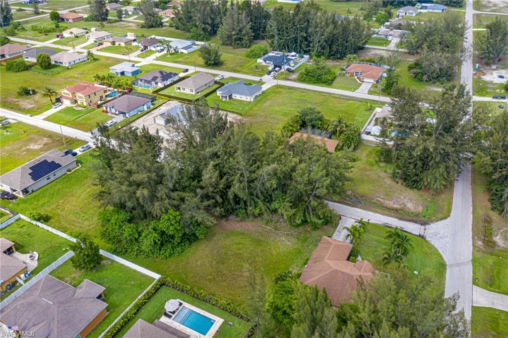 1122 NW 27th PL CAPE CORAL, FL 33993