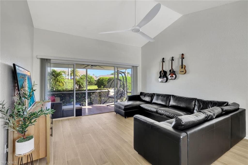 1599 Trafalgar LN O-102 NAPLES, FL 34116