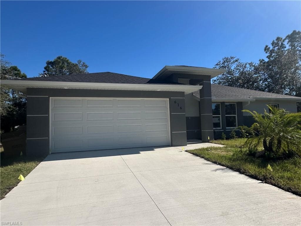 616 Cleveland AVE LEHIGH ACRES, FL 33972