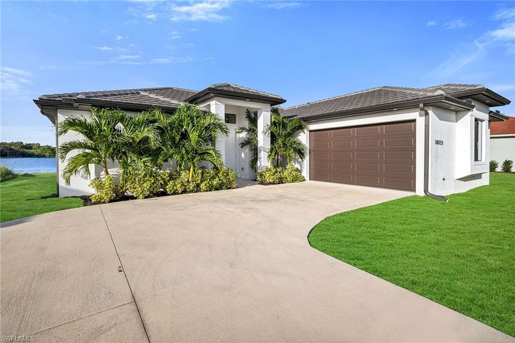 18025 Royal Hammock BLVD NAPLES, FL 34114