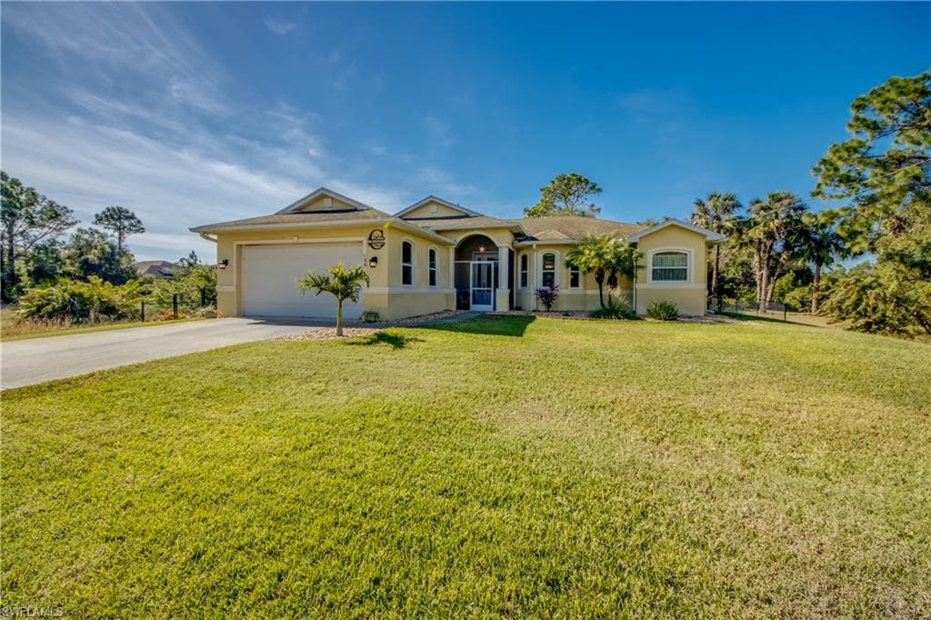136 Bell BLVD S LEHIGH ACRES, FL 33974