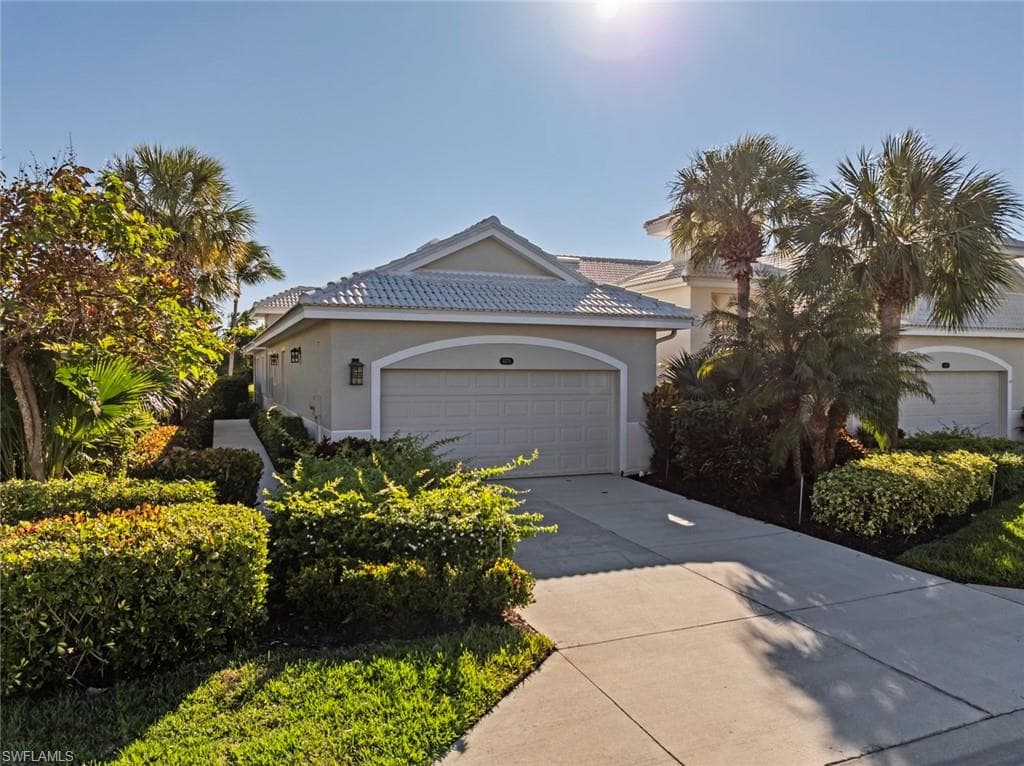 4574 Cardinal Cove LN 26 NAPLES, FL 34114
