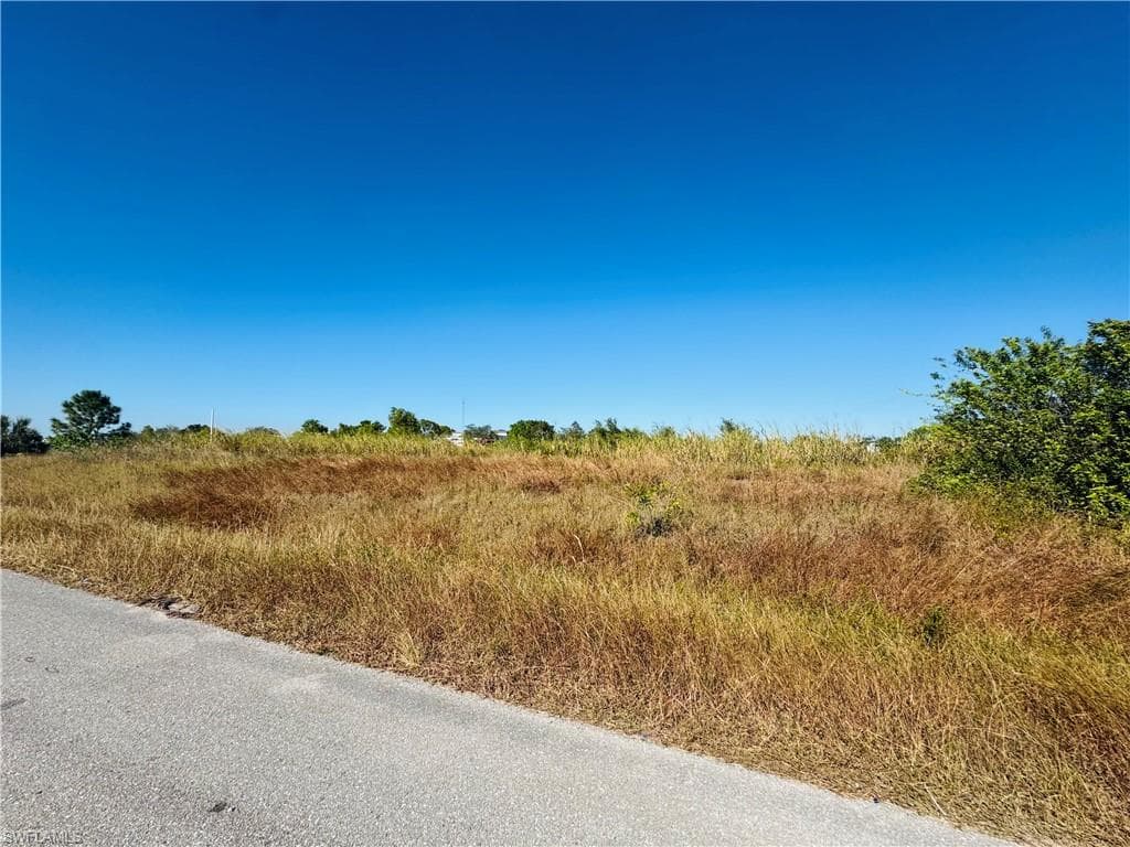 5511 4th ST W LEHIGH ACRES, FL 33971