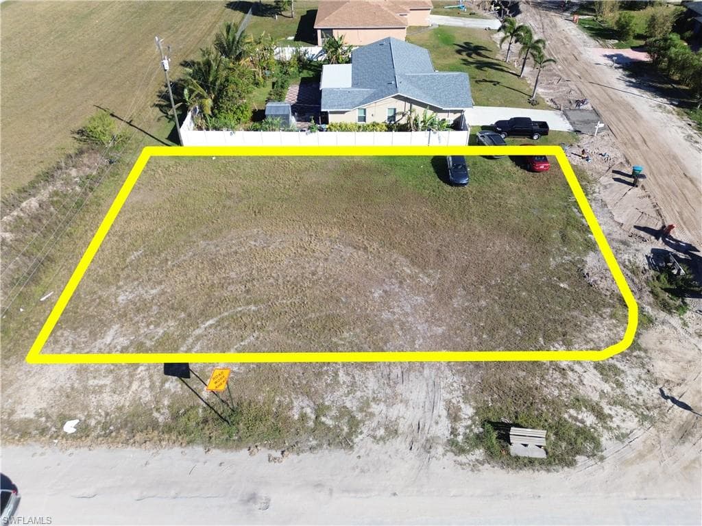 1301 NE 15th LN CAPE CORAL, FL 33909