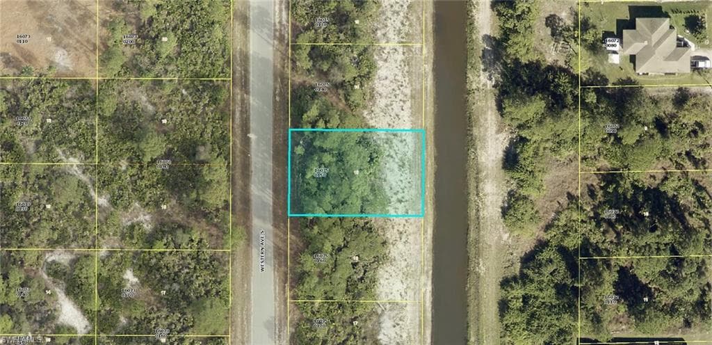 461 WESTERN AVE S LEHIGH ACRES, FL 33974