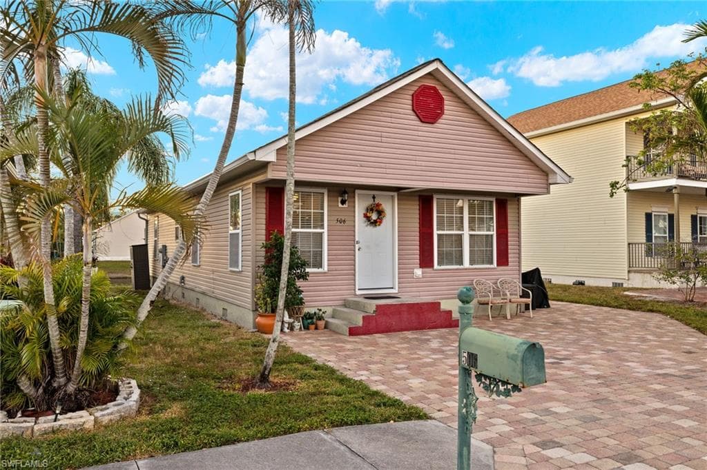 506 Leawood CIR NAPLES, FL 34104