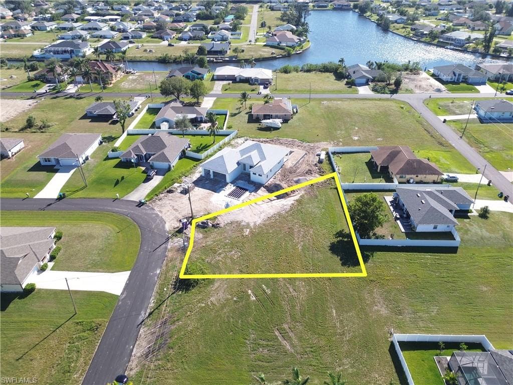 36 SW 21st AVE CAPE CORAL, FL 33991
