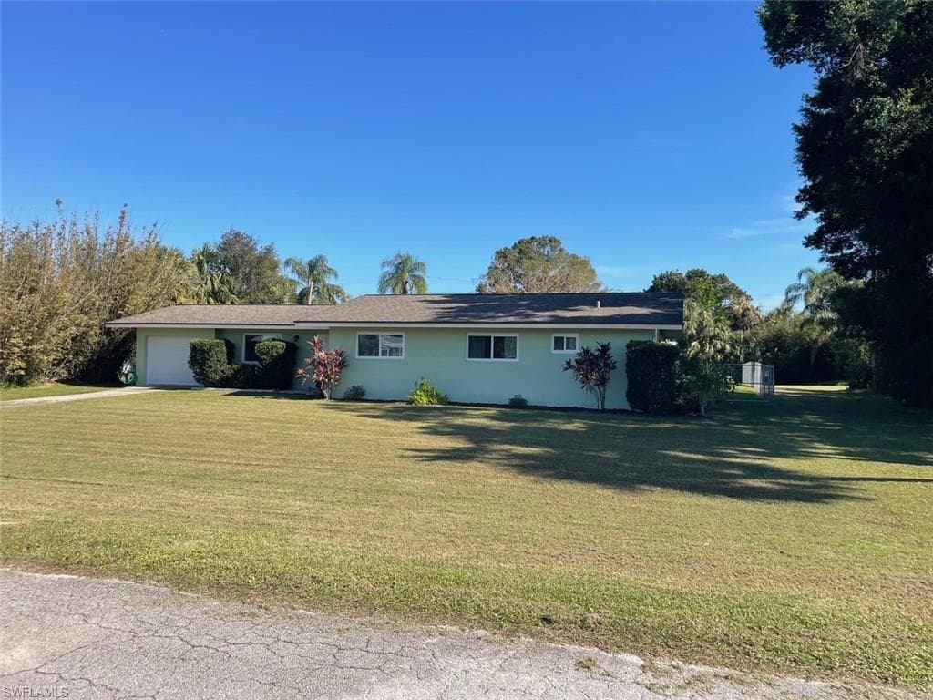 17100 Lake DR NORTH FORT MYERS, FL 33917