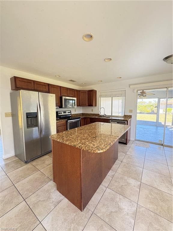 2841 SE 17th AVE CAPE CORAL, FL 33904