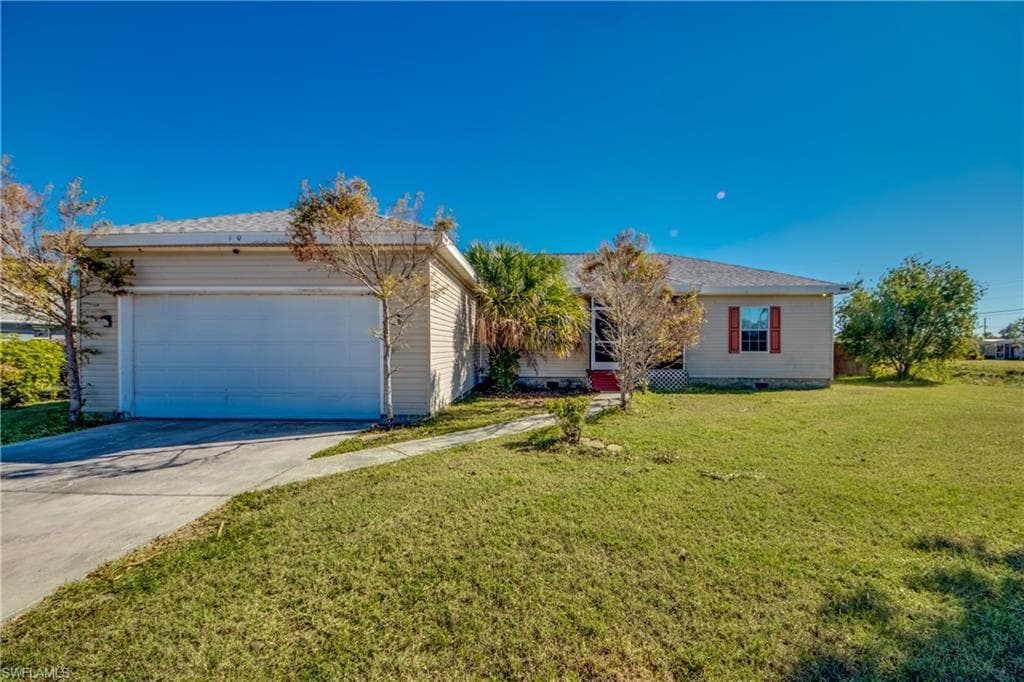 10 Maple AVE N LEHIGH ACRES, FL 33936