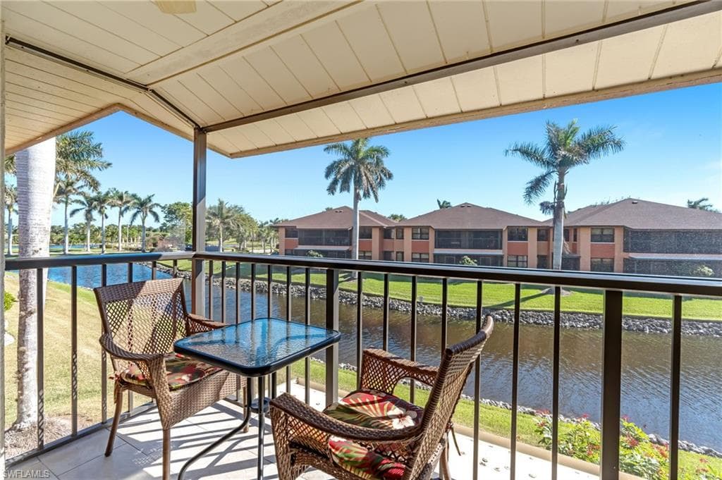 1502 Mainsail DR 8 NAPLES, FL 34114
