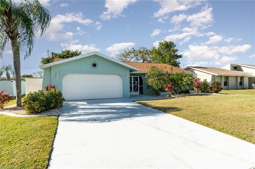 4102 SE 2nd AVE CAPE CORAL, FL 33904