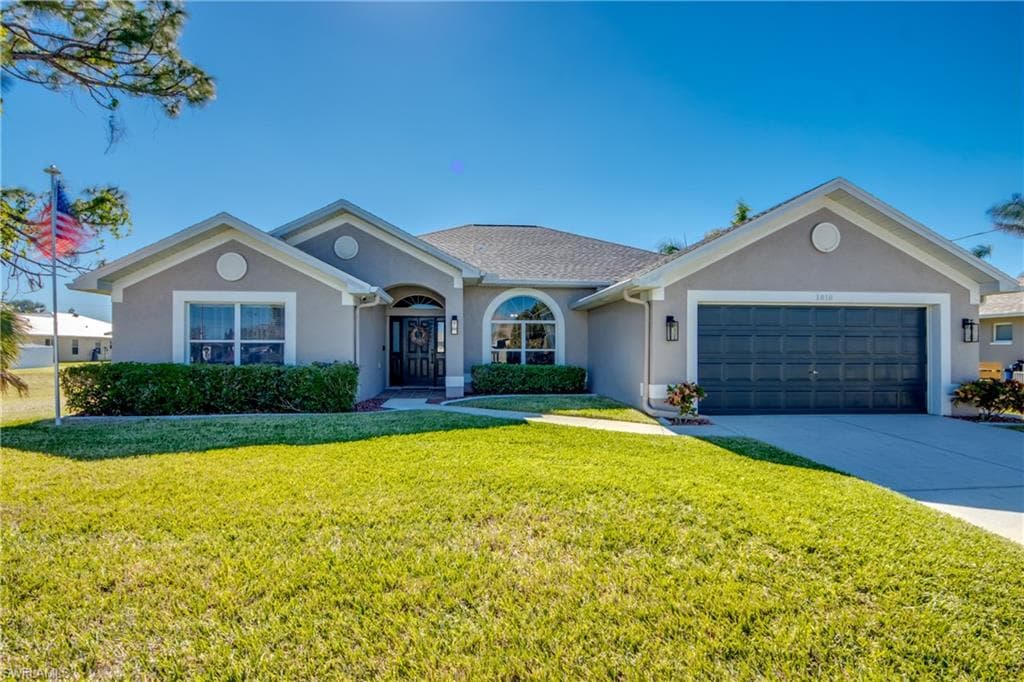 1818 SW 28th TER CAPE CORAL, FL 33914