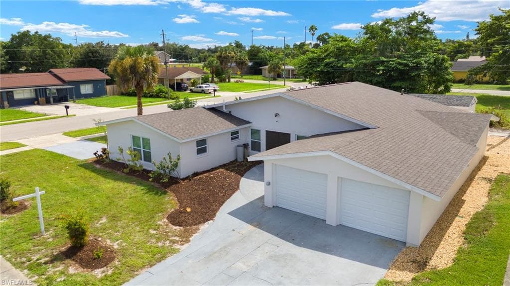 3066 Apache ST FORT MYERS, FL 33916