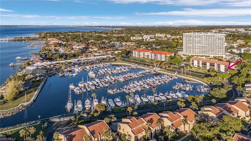 4821 S Landings DR 301 FORT MYERS, FL 33919