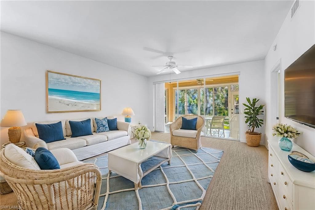 675 Wiggins Lake DR 101 NAPLES, FL 34110