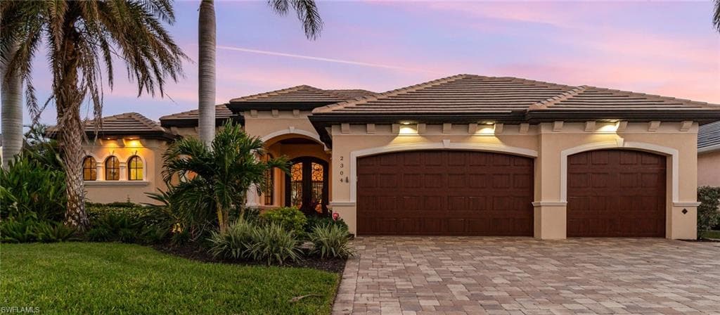 2304 SW 49th TER CAPE CORAL, FL 33914