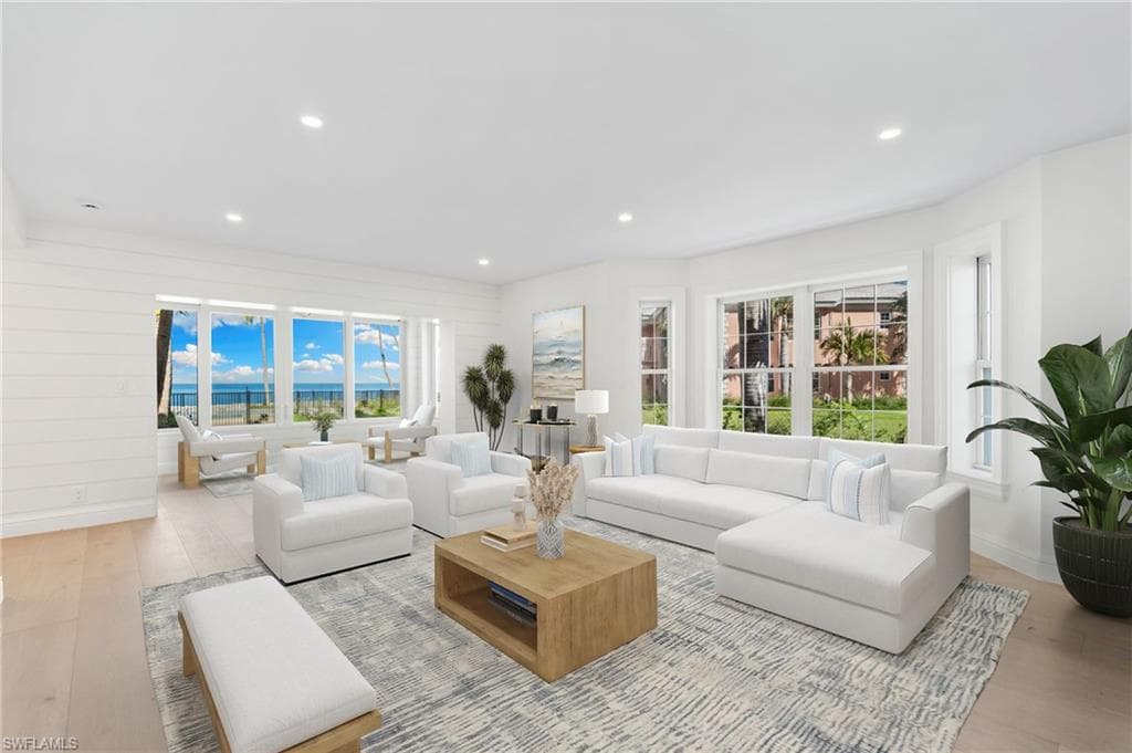 2401 Gulf Shore BLVD N Villa 1 NAPLES, FL 34103